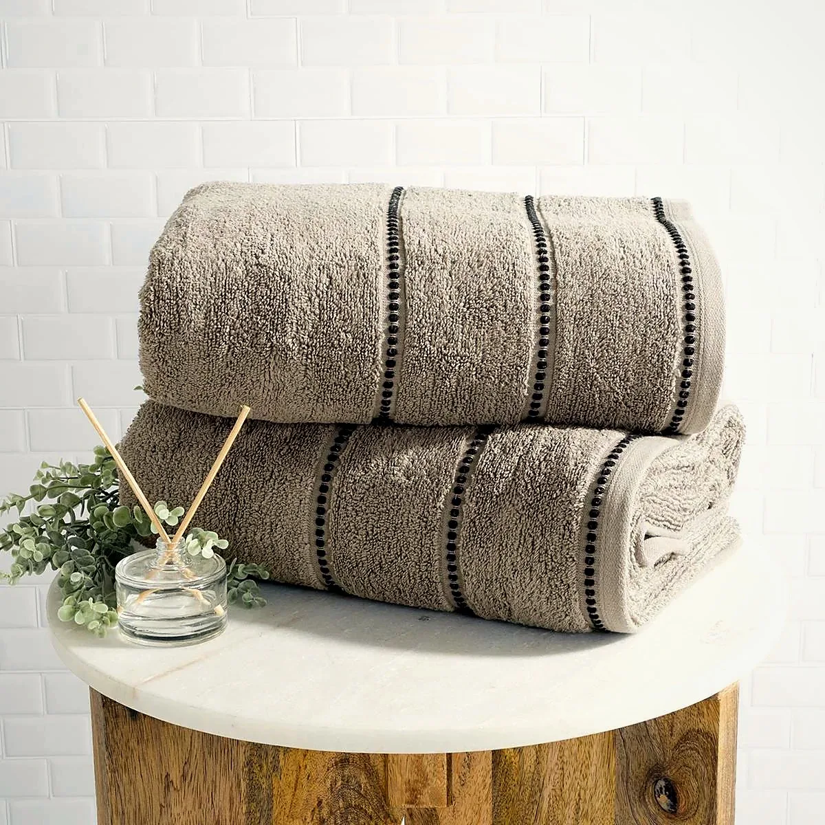 Soft zero twist cotton bath towel from Kiran Global Exports